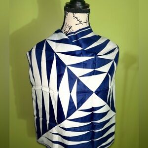 UGRA Geometric Blue and White Silk Blend Scarf